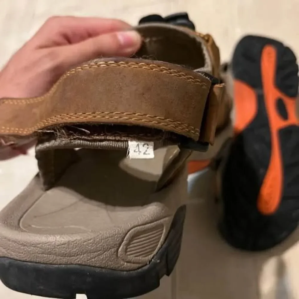 Hiking sandals size 42 (size 9)